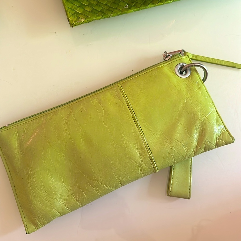 HOBO Vida Wristlet or Clutch Leather Multi-Slot Bag Green Apple Kiwi Color